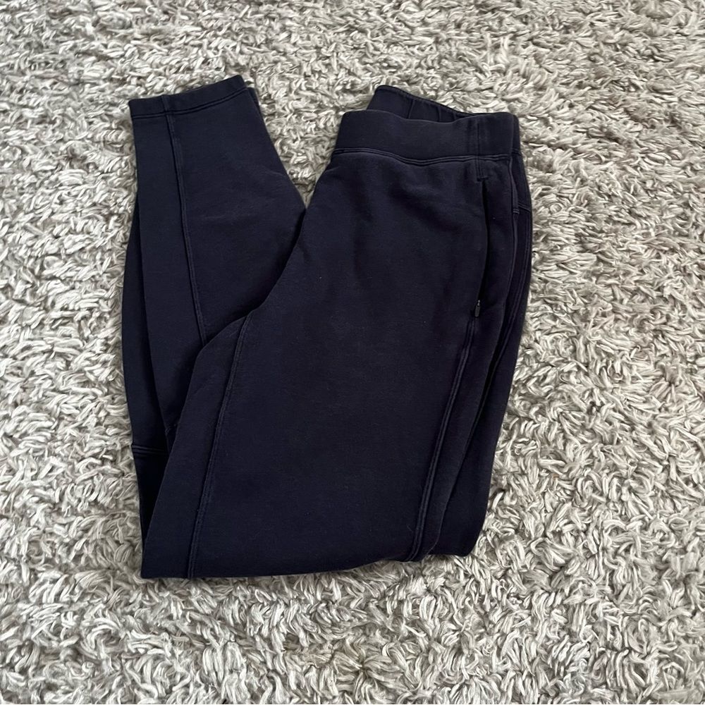 Lululemon Free To Roam Jogger *30" Midnight Navy size 4